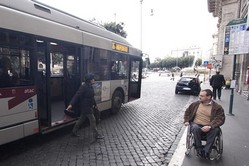 Fermata-autobus-Roma